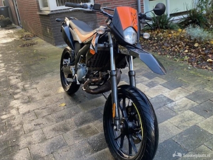 Derbi Senda DRD X-Treme zwart